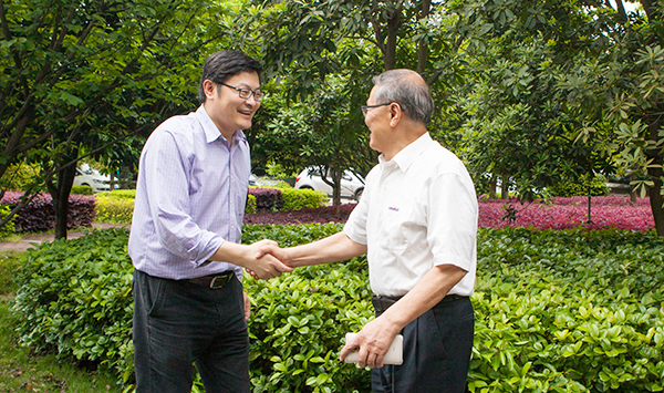 ���ô���ۻ�Ա̷��һ�����ǹ��ɶԹ������ܿ���