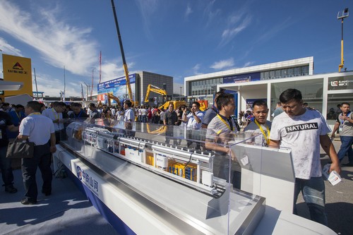 �ǹ��ɶԹ������ܿ�˧����Ϻ��һ����ͼ�������ٱ���BICESչ