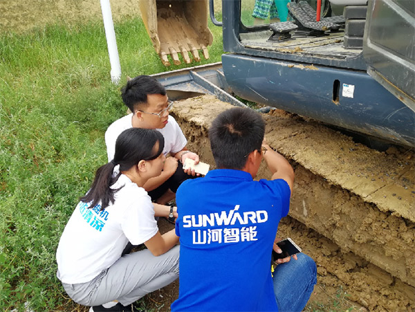 �����г�һ�߲�֪�����ǹ��ɶԹ����ڻ��ͻ��������˷�˿