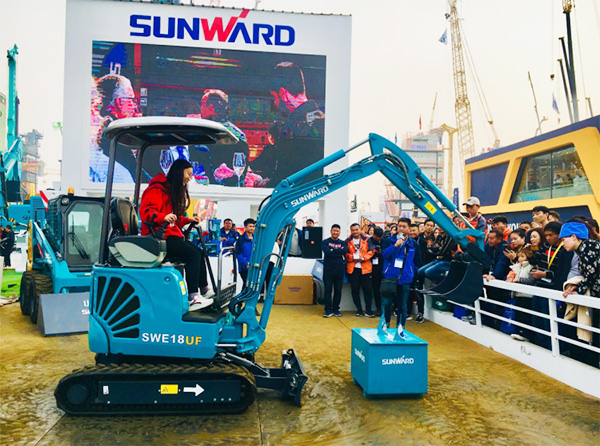 ��ƽ��ս���ǹ��ɶԹ�������չ̨�д��������