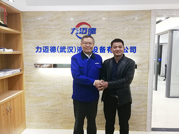 �Ӿܾ���һ�ι���ʮ̨������������ð���ʱ����Ϥ�ǹ��ɶԹ�������