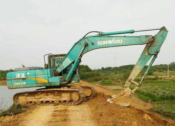 ����Ӣ�����������ǹ��ɶԹ�������ϵ���ھ����������һ��