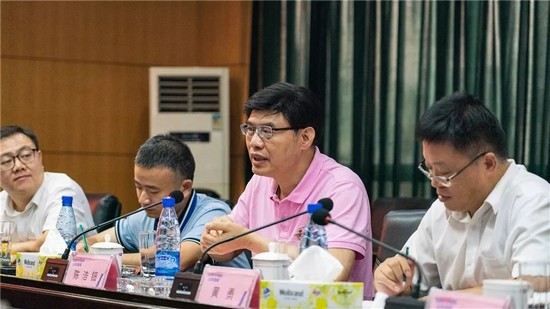 �����й���ί��ί��ǡ����γº���ݰ���ǹ��ɶԹ������ܿ���ָ��