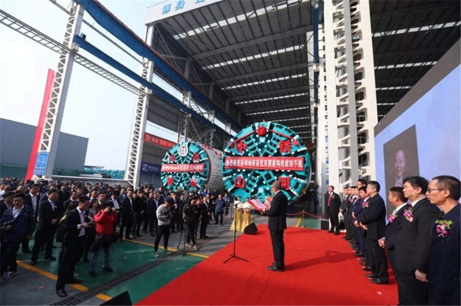 �ҹ��������ڽ���ʽ˫ģ�ܹ�������