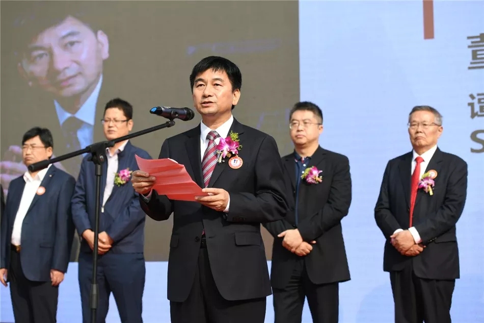 �ҹ��������ڽ���ʽ˫ģ�ܹ�������