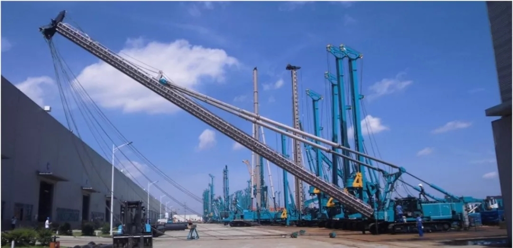 �������������ǹ��ɶԹ�������SWCH600-125MȫҺѹ�Ĵ�׮��