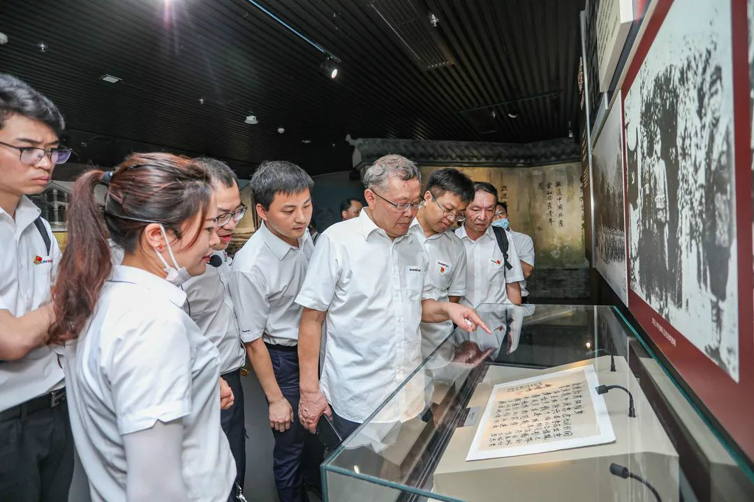 ������ֱ����������������������������󡪡��ǹ��ɶԹ������ܿ�չ�и߲�ɲ����������˶�