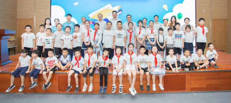 ��׼���񹲽���԰����������Ļ��ж������ǹ��ɶԹ�����������ְ����Ů�����йܰ�Բ�����