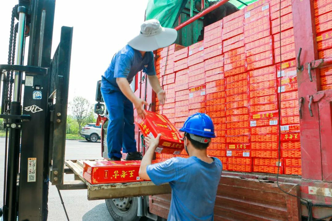 ��ϵְ�������������о�ע�ľ�ͷ�����ǹ��ɶԹ������ܿ�չ�����������˶�