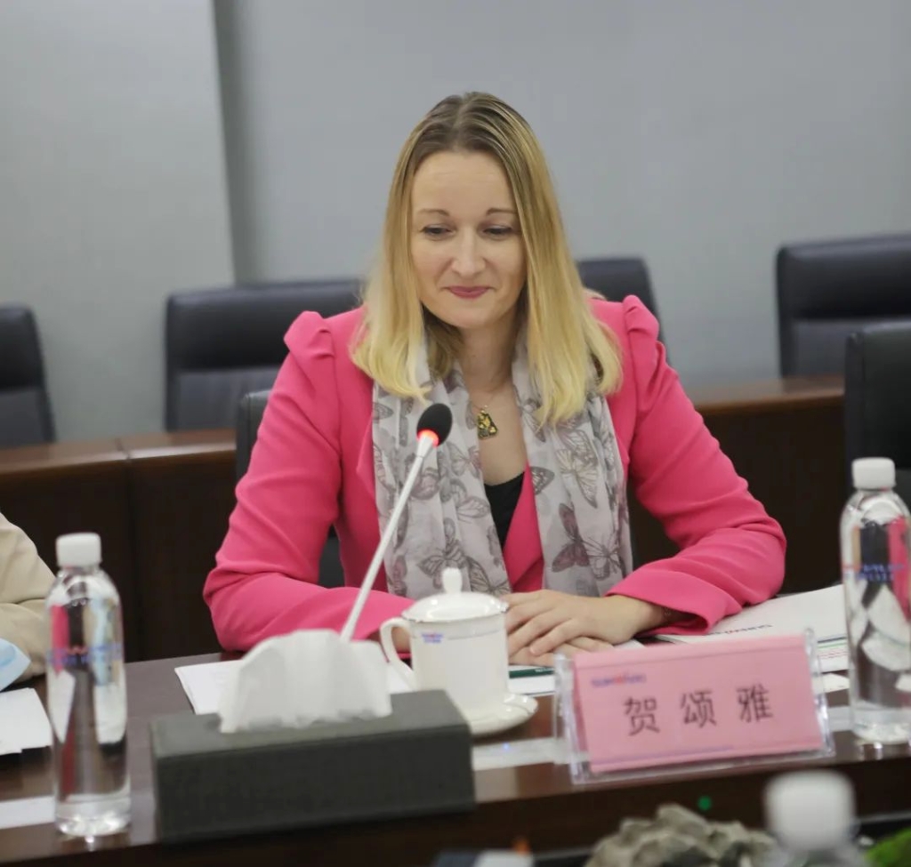 Ӣ��פ���������º����ſ����ǹ��ɶԹ�������