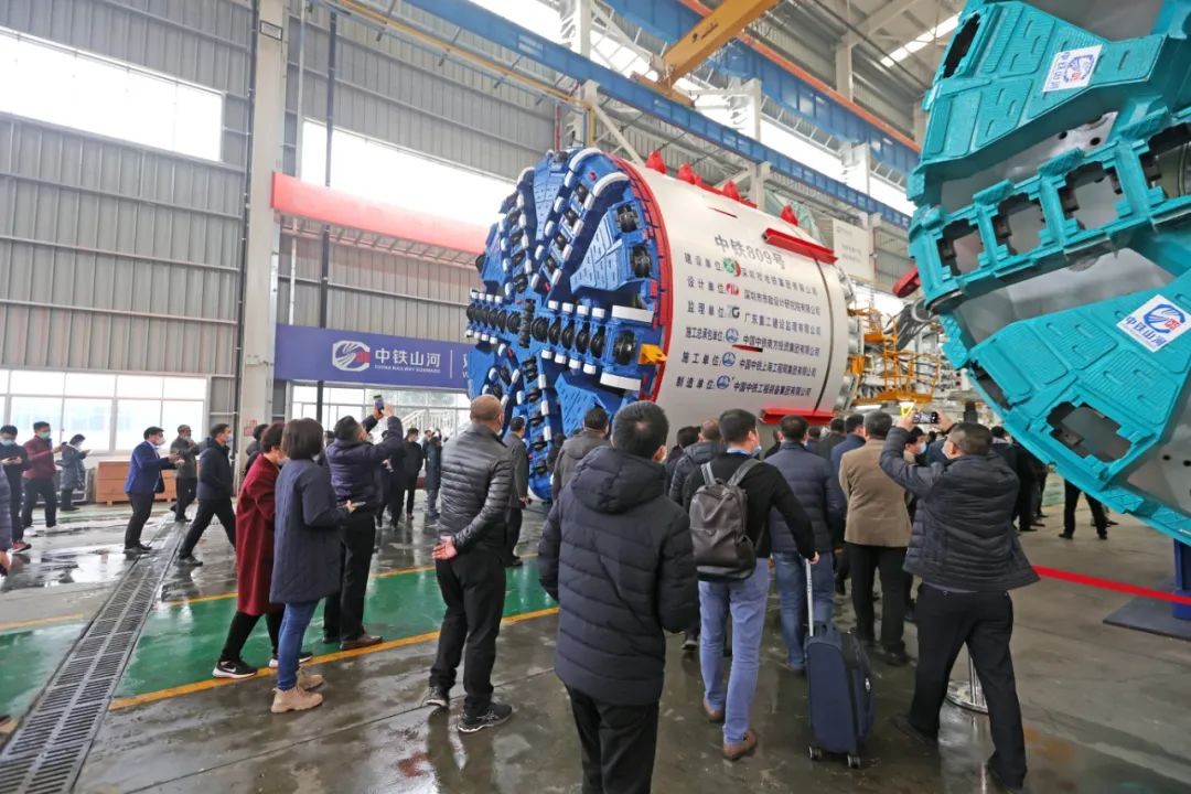 �ǹ��ɶԹ�����ҵ������500�˵�������