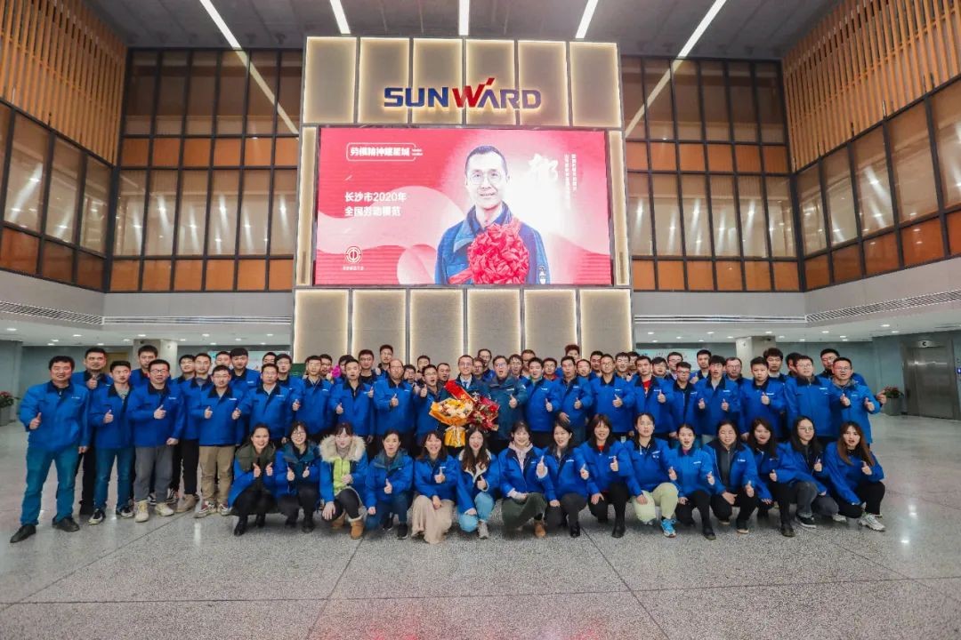 �ǹ��ɶԹ��������ٿ������Ͷ�ģ��������������������