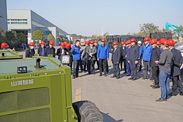 ��󽣣�֧���ǹ��ɶԹ���������ǿ����Ӧ��װ��