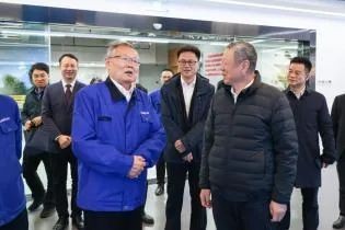 �й���ͨ������ǡ����³������������ǹ��ɶԹ�������