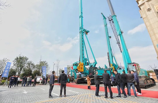 �ֳ�ǩԼ��5�� �ǹ��ɶԹ�������2021���¿ͻ������ᣨ����վ��������ҵ�׼�ǿ��