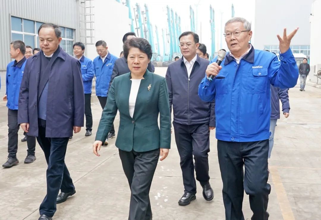 ���Ӣ�����ǹ��ɶԹ�������