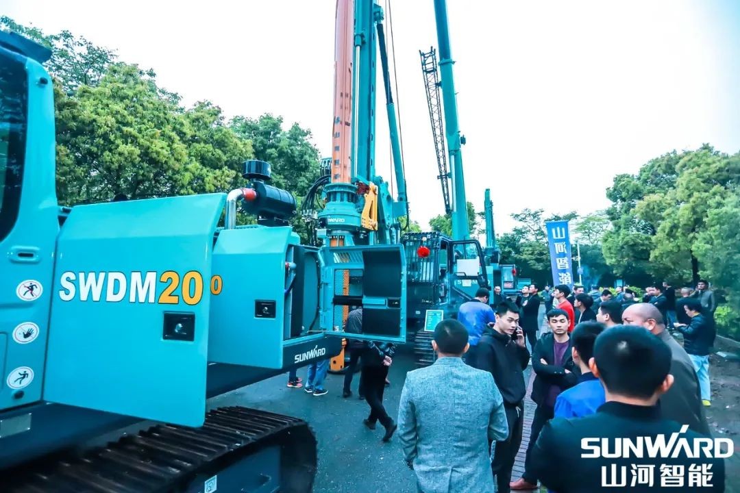 �ǹ��ɶԹ����������½������ϲ�վ����ֳ�