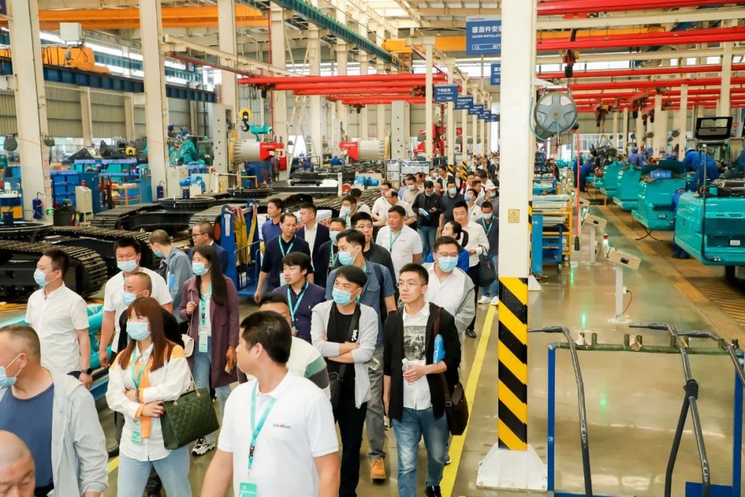 ����Ʒ���������ǹ��ɶԹ������ܿͻ�������ǩԼ��8��Ԫ