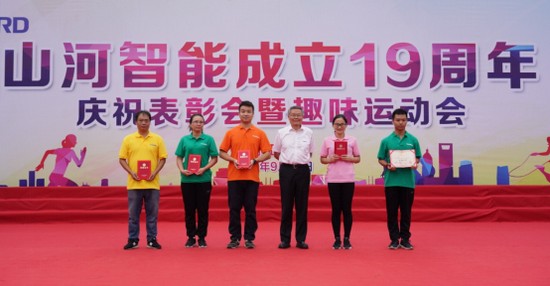 �绪ʮ������Я�����ڷɣ�������ף�ǹ��ɶԹ������ܽ���ʮ��������������������˶���