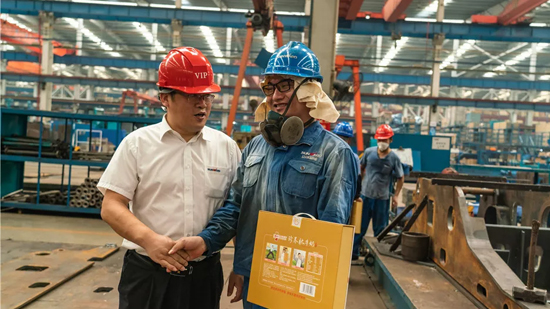 �������š����������˶���ο��һ��Ա��