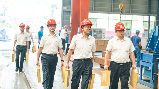 �������š����������˶���ο��һ��Ա��