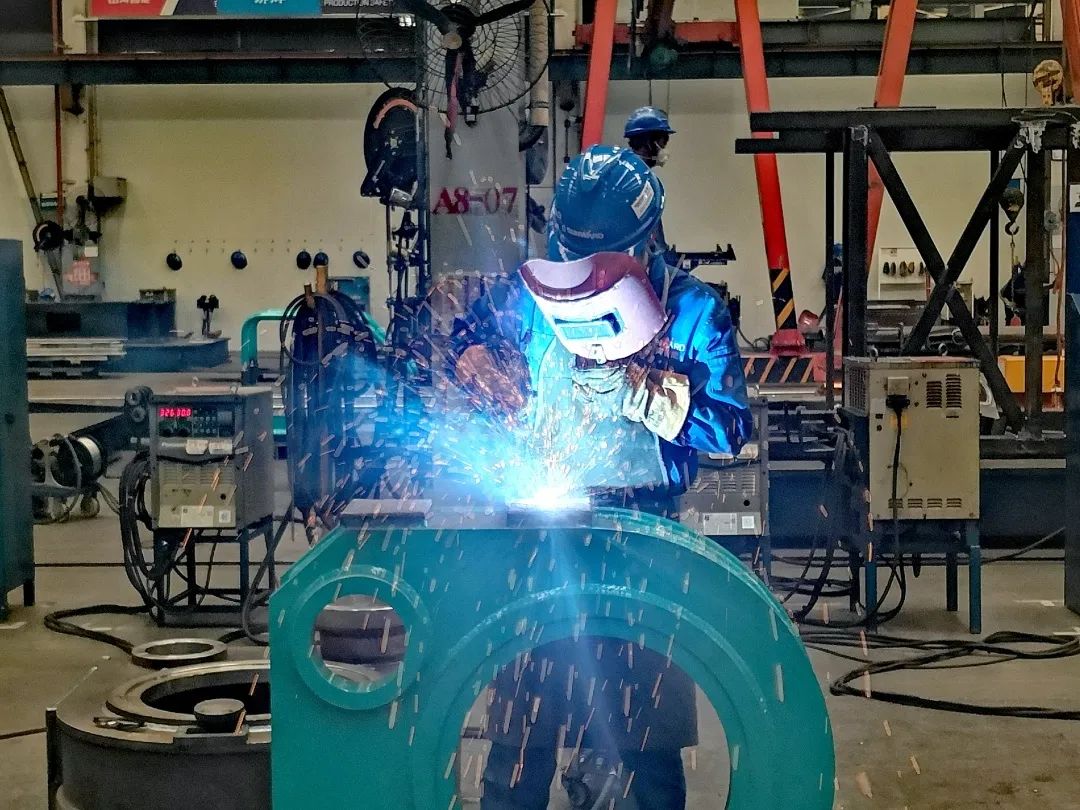 ͼ�� | ս���£��¾�����һ�ߵ�����