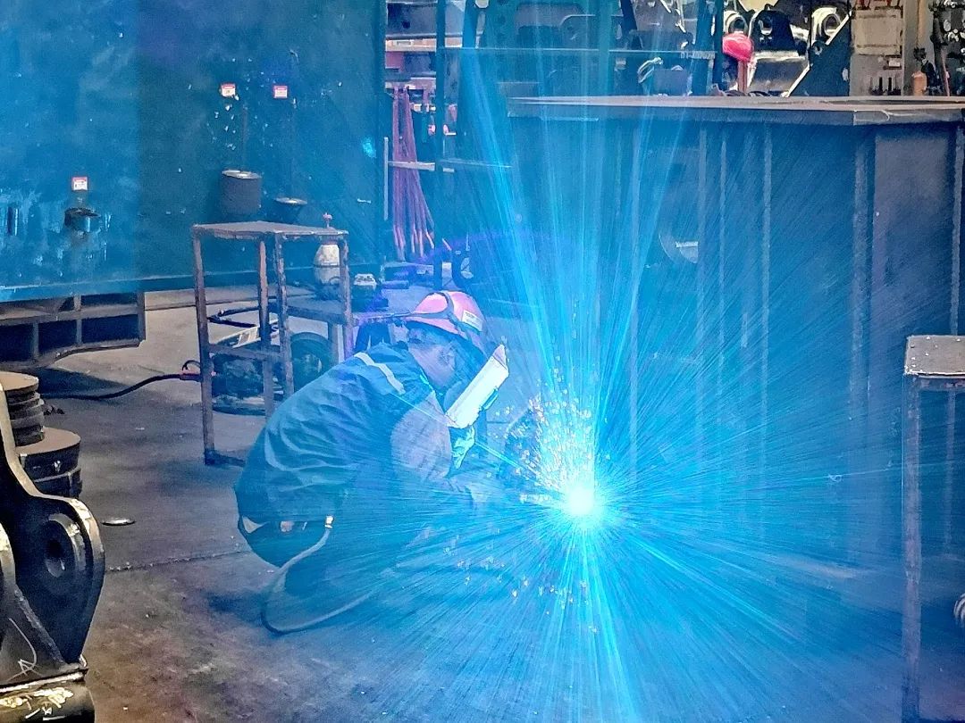 ͼ�� | ս���£��¾�����һ�ߵ�����