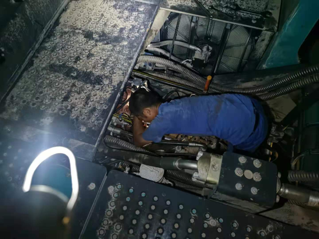 �¾����ػ���ɽ�ġ��ǹ��ɶԹ�����ʿ��