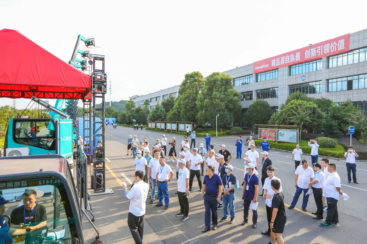 Զ������+������ѵ��ȫ���״�5G���ط�����ѵ�ǻ�ƽ̨��������