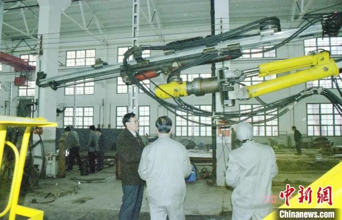 ý��۽� | ������ר�á����ǹ��ɶԹ��������״��˺��廪������̫�����۵�������