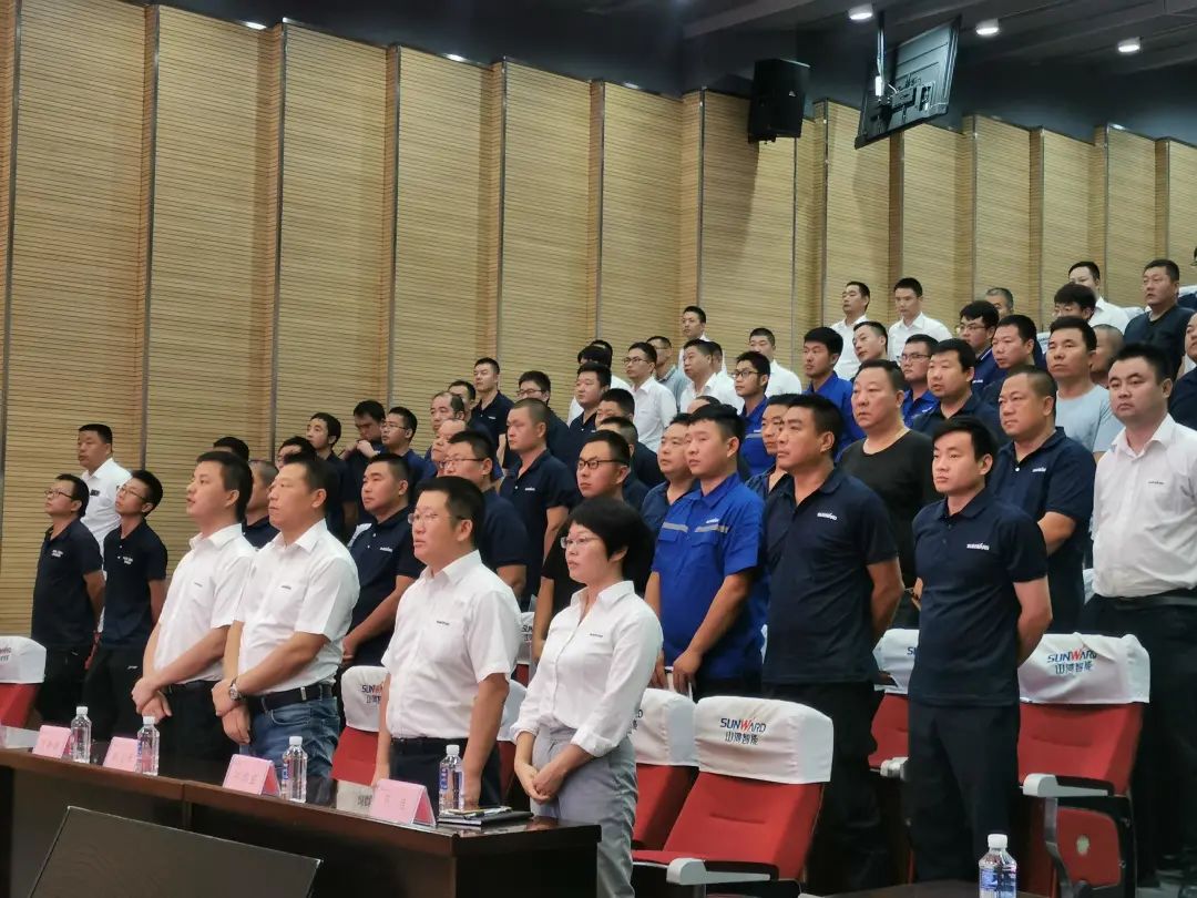 糖果派对官网智能挖掘机事业部启动2021服务手艺评定暨服务万里行总结大会