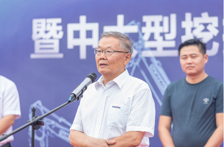 里程碑!糖果派对官网智能出口欧洲第20000台暨大型挖掘机批量交付仪式乐成举行