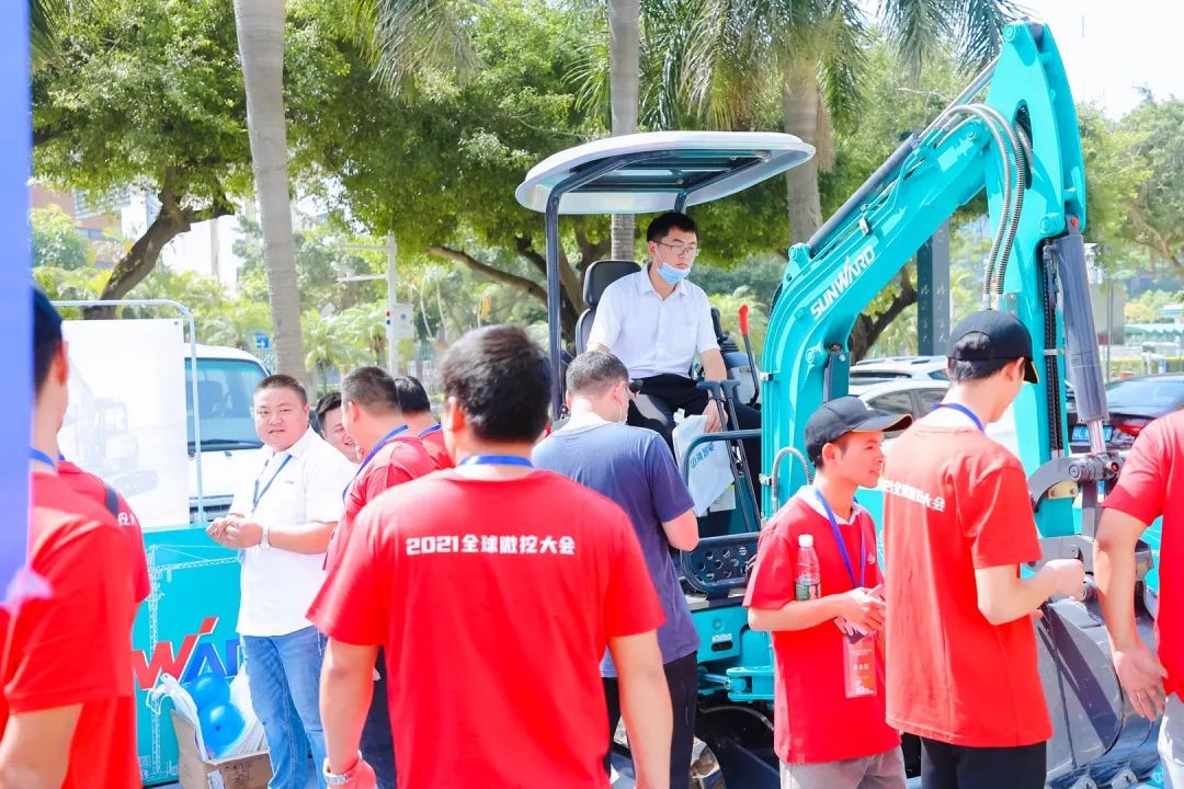 共享微挖新视界!糖果派对官网智能微挖三大王牌产品齐聚2021全球微挖大会