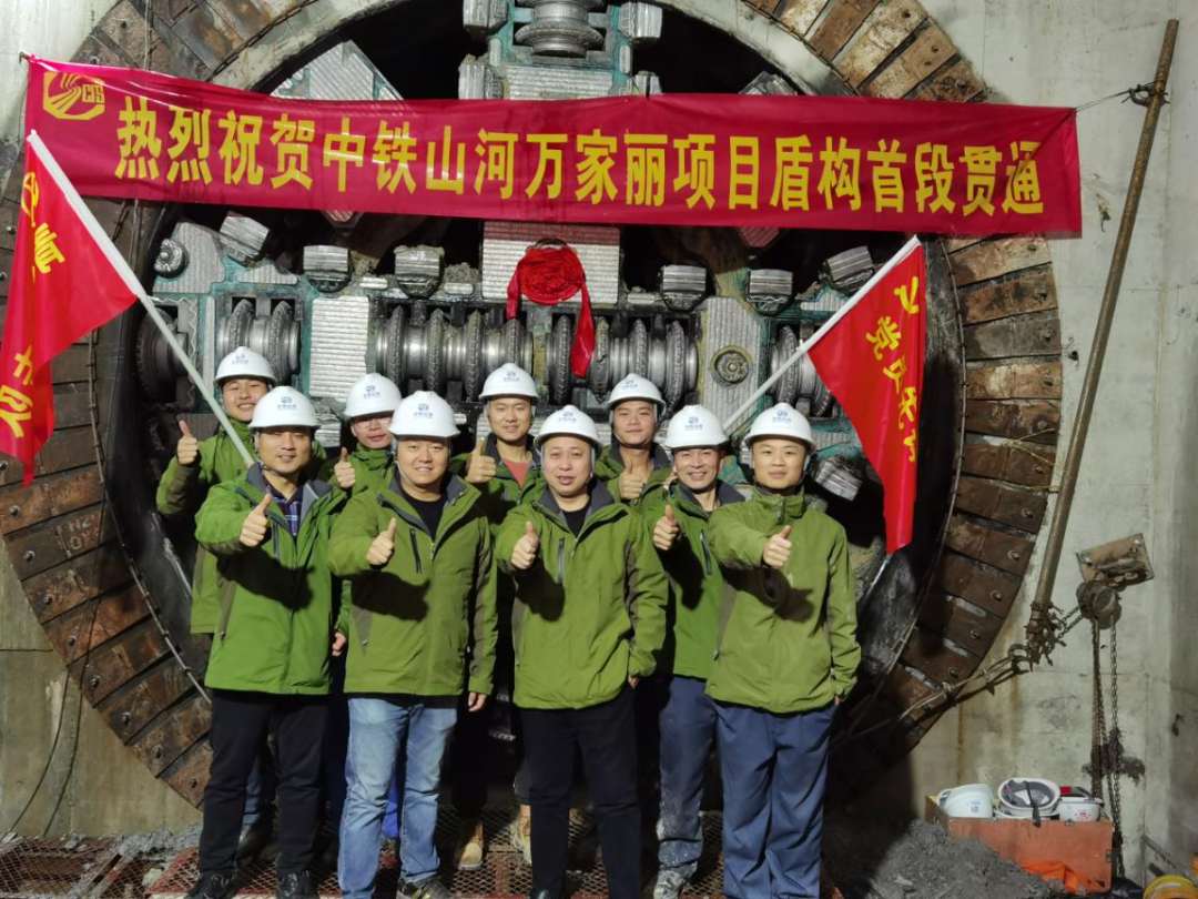 ��ʱ424����������߼�¼����������ٻ�ˢ�±����ߣ�������������ȫ�����