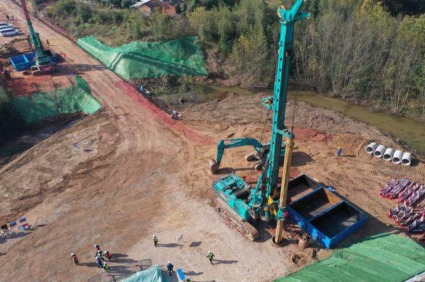 �׸�׮�����꣡�ǹ��ɶԹ������������½������ظ�����·����