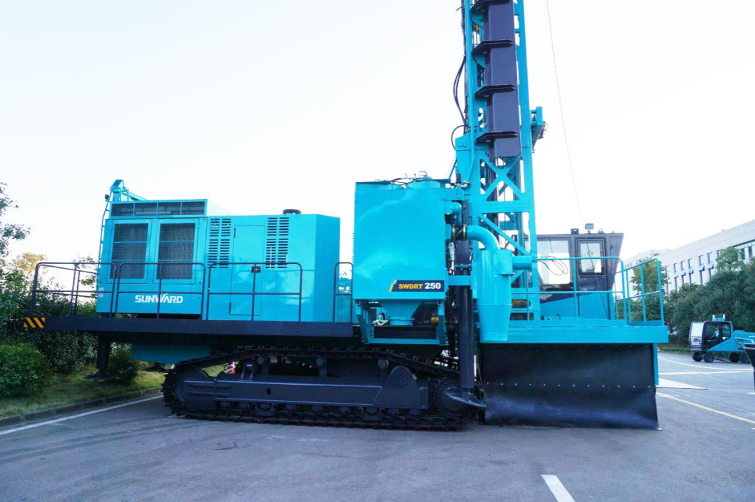 �������ģʽ+����Ť�أ��ǹ��ɶԹ��������������Ƶ�ȫҺѹ�����������