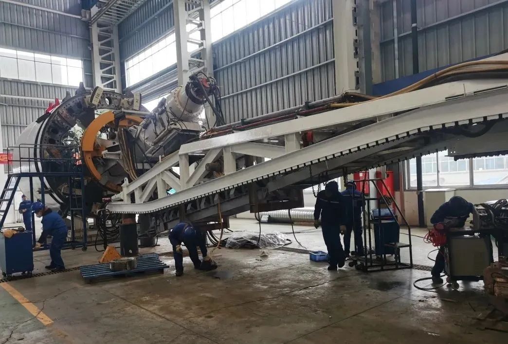 ֱ������һ�ߣ������ǹ��ɶԹ�����������æ