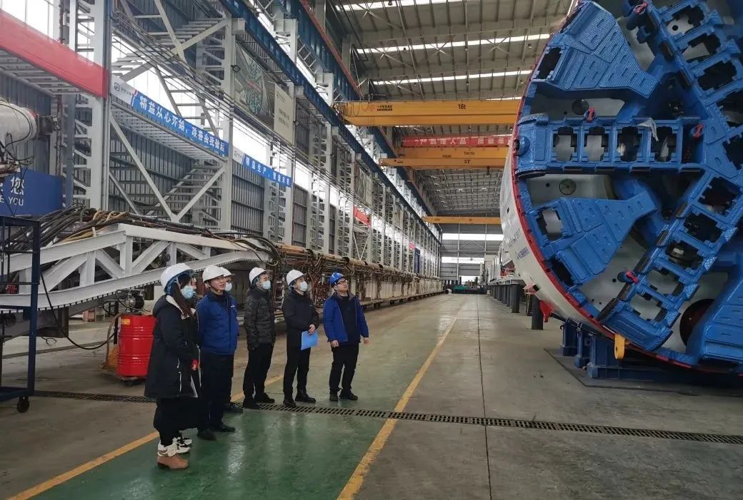 ֱ������һ�ߣ������ǹ��ɶԹ�����������æ