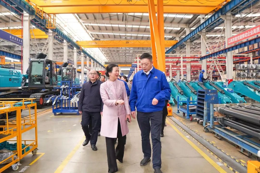 ��ɳ���ܹ��ᡢ��ɳ�������ܹ���һ�е����ǹ��ɶԹ�������