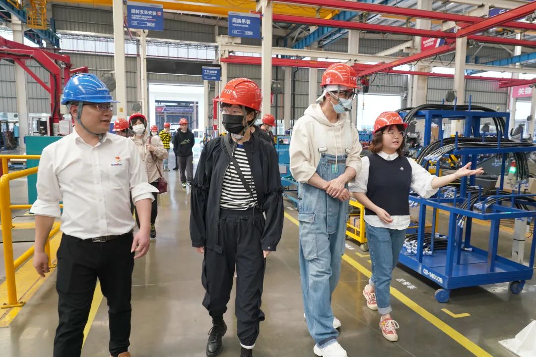 Ӳʵ��+���ִ̣��ǹ��ɶԹ�������Э�ĵ��Ӿ硶����֮�ء�����