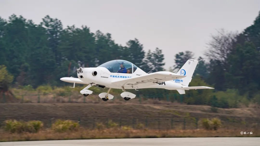 �ǹ��ɶԹ���-׷�󿵽�,����һ������