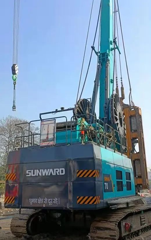 лл�ţ��ǹ��ɶԹ�������SWHG70Һѹץ�������������ʩ����һ��