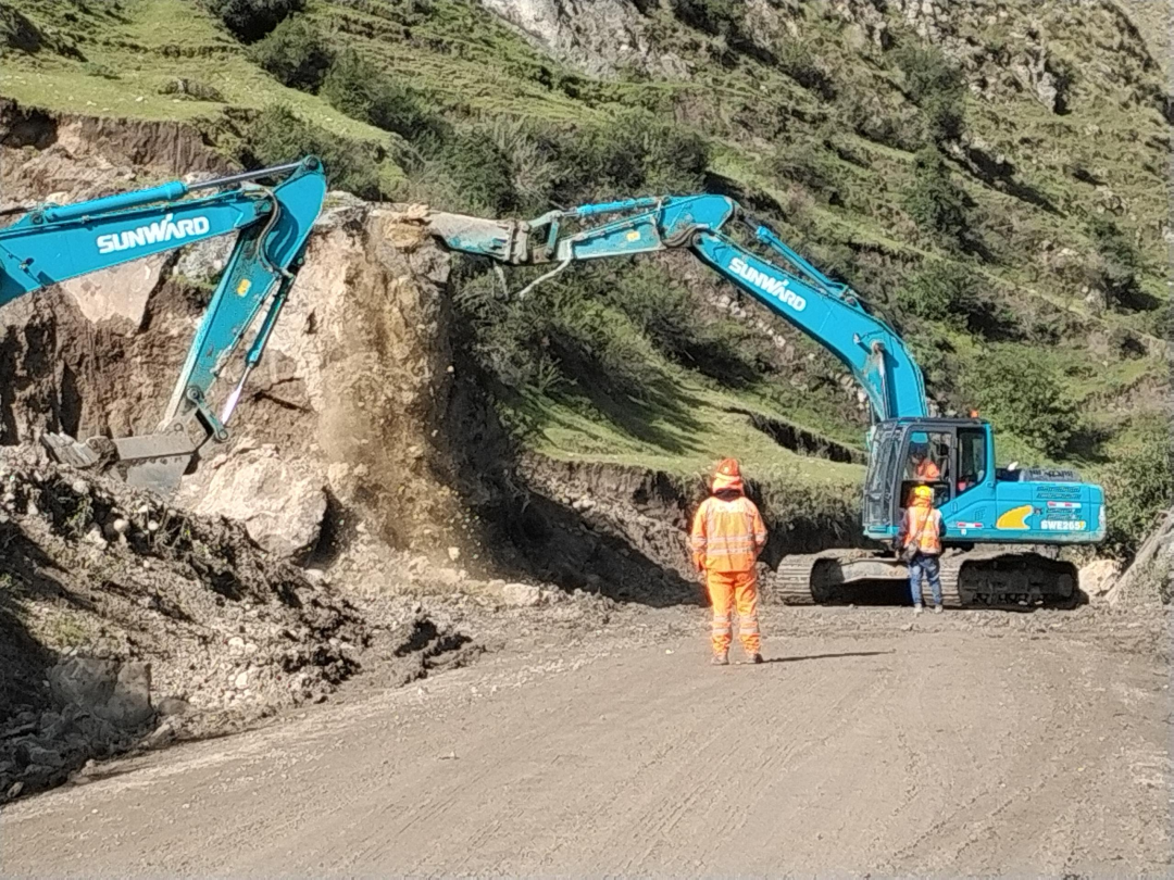 ÌôÕ½Ììϵڶþ¸ßɽÂö£¡ÌǹûÅɶԹÙÍøÖÇÄÜ×°±¸ÖúÁ¦ÃØÂ³°²µÚ˹¹ú¼Ò¹«Â·ÏîÄ¿½¨Éè