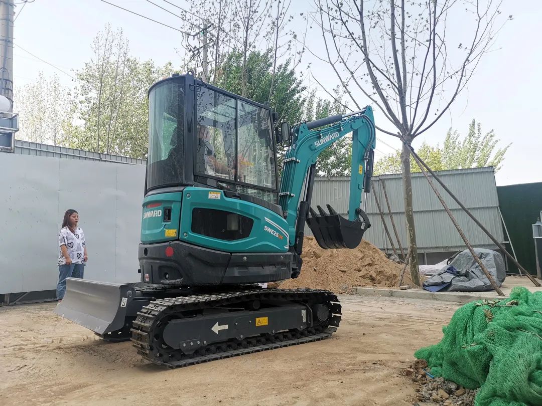 冲、冲、冲!带您感受糖果派对官网智能挖掘机火热交机时刻