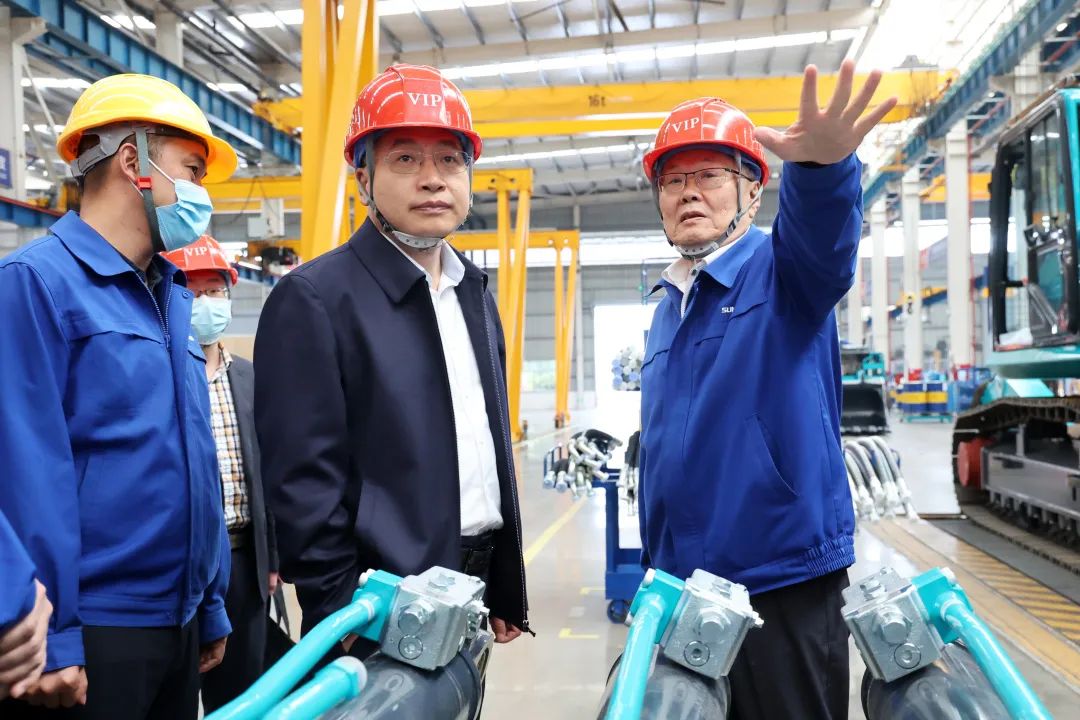 中铁二十局党委书记、董事长雷位冰带队造访糖果派对官网智能