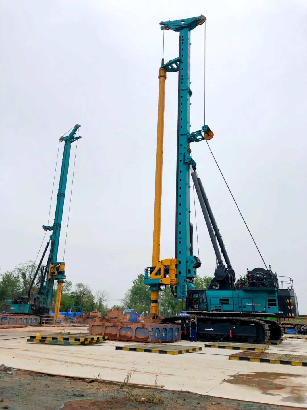 �ٿС�Ӳ��ͷ�����ǹ��ɶԹ������ܡ�����׮��������������������