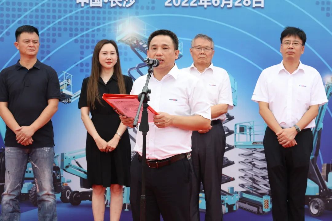 �����ʮ���������¸ߵأ��ǹ��ɶԹ������ܸ߿ջ�еװ����ӭ��������