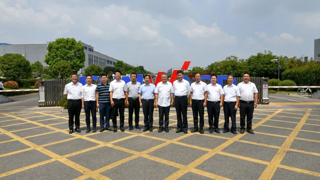 ����Ӧ��������������ֳ�һ�п����ǹ��ɶԹ����������˻�Ӧ����Ԯװ��