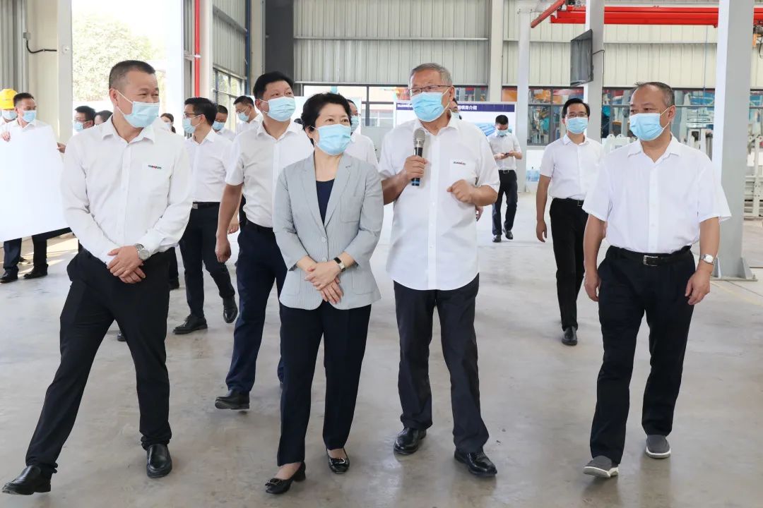 ���Ӣ�����ǹ��ɶԹ�������