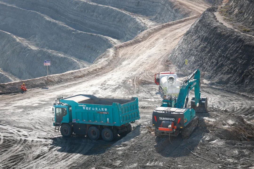 ����ɫ�������ܻ���������Զú����ɫ���ܿ�ɽ��Ħ��Բ������